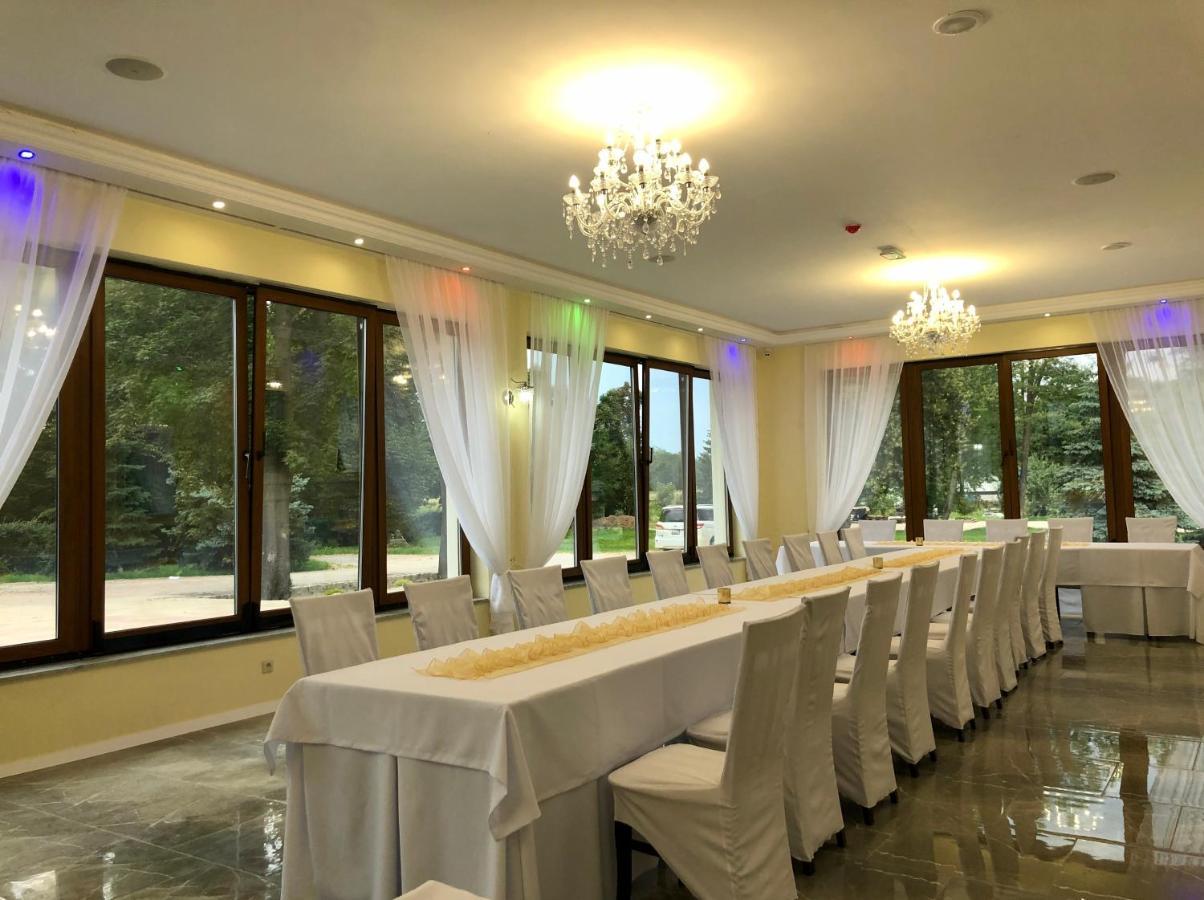 לגניצה Hotel I Restauracja Admiral מראה חיצוני תמונה