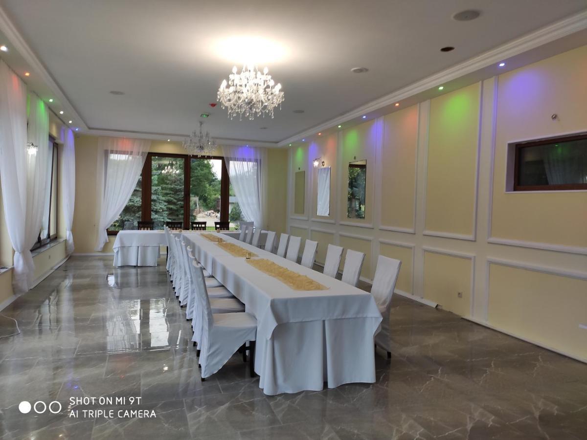 לגניצה Hotel I Restauracja Admiral מראה חיצוני תמונה
